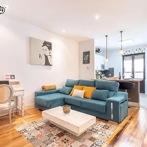  Appartement Between Old Town & Guggenheim!! Private Parking